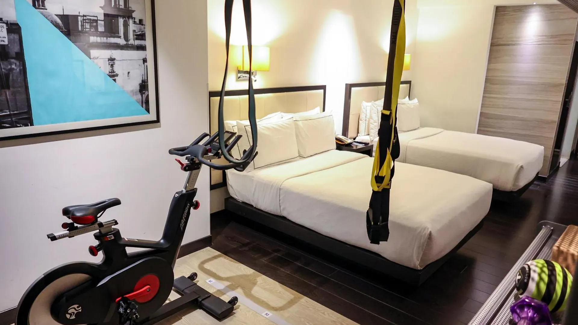 Hotel Hilton Doubletree Guadalajara Centro Historico 4*,