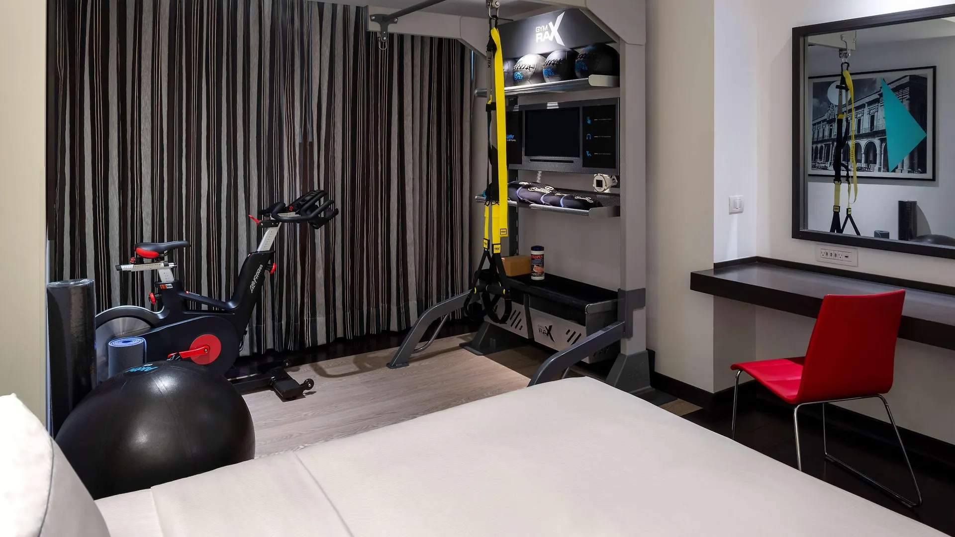 Hilton Doubletree Guadalajara Centro Historico Ξενοδοχείο 4*,