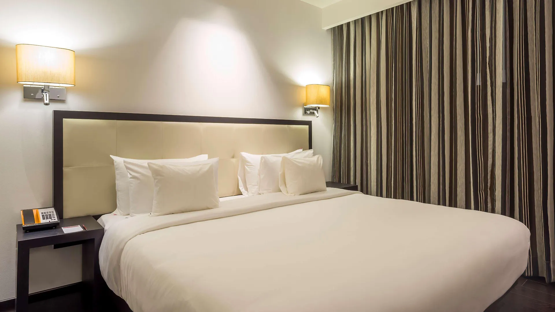 Hilton Doubletree Guadalajara Centro Historico Hotel 4*,