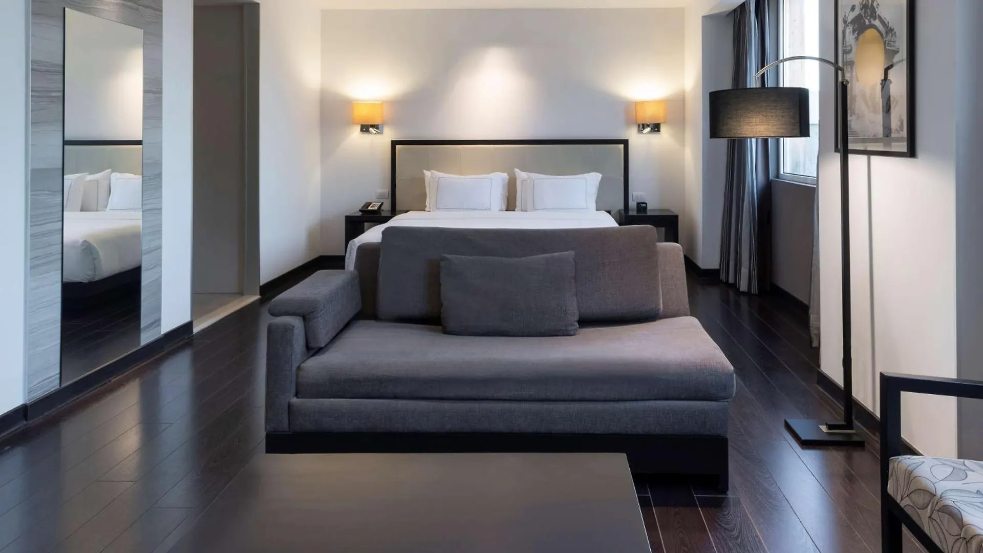 Hilton Doubletree Guadalajara Centro Historico Hotel 4*,